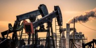 النفط يستقر بعد ارتفاع مفاجئ في مخزونات الخام الأمريكية