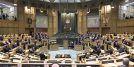 البرلمان الأردني يطالب بتجنب "التقبيل" منعا لانتشار "كورونا"