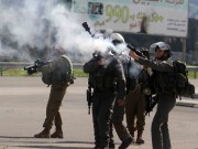 الاحتلال يطلق قنابل الغاز صوب المواطنين غرب سلفيت