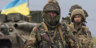 مقتل جندي وإصابة آخر في قصف مدفعي شرقي أوكرانيا