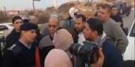 فيديو|| أسير محرر مقطوع راتبه يعبر عن غضبه خلال مظاهرة في رام الله
