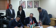 فلسطين والأردن توقعان اتفاقية لزيادة كمية الكهرباء في محافظات الضفة