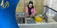 خاص بالفيديو|| "جنينة" شابة فلسطينية تصنع "خوذة" ذكية من المخلفات المعاد تدويرها