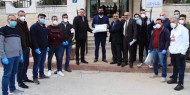 نقابة الصحفيين تسلم 700 لباسًا للإعلاميين لمواجهة كورونا