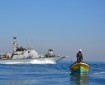بحرية الاحتلال تستهدف مركب صيد في بحر غزة
