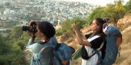 خاص بالفيديو|| أهلا فلسطين.. فتاتان تتحديان الاحتلال بمدونة إلكترونية توثق المعالم العربية