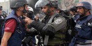 الخليل: الاحتلال يحتجز عددا من الصحفيين شرق يطا