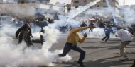إصابة عشرات الطلبة بالاختناق إثر مهاجمة الاحتلال 3 مدارس في الخليل