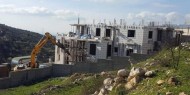الاحتلال يخطر بوقف البناء في ثلاثة منازل غرب نابلس