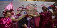 متظاهرون يحتفلون بانتصارهم على نتنياهو بقرع الطبول وأغنية "بيلا تشاو"