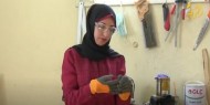 خاص بالصور والفيديو|| "زرقشات".. فتاة غزية تصنع منتجات صديقة للبيئة من مخلفات المناجر