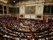 البرلمان الفرنسي يعقد جلسة لحجب الثقة عن الحكومة