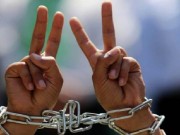 الأسرى في سجون الاحتلال يلوحون بالتصعيد وخوض إضراب جديد عن الطعام