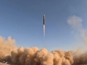 إيران تُسدل الستار عن صاروخ "فتاح" الفرط صوتي