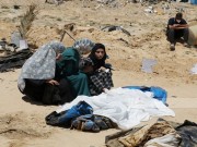 الدفاع المدني: انتشال 51 شهيدا من المقابر الجماعية في مجمع ناصر