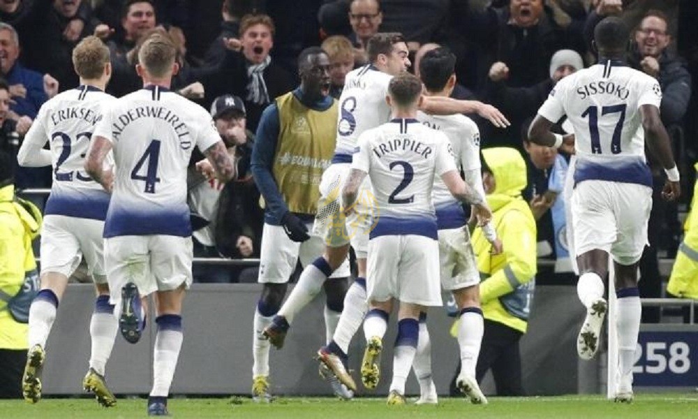 لاعبو توتنهام